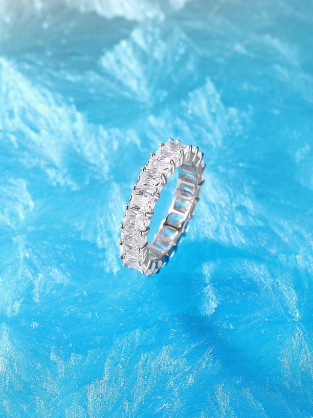 We produce the same style worn by Yang Zi. For bulk inquiries, please contact us